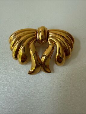Monet Shiny Gold Ribbon-Style Brooch